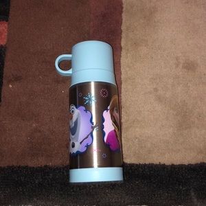 Froze. Thermos new